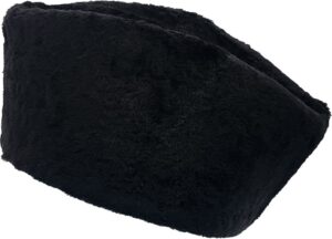 Nahast karakul-stiilis müts